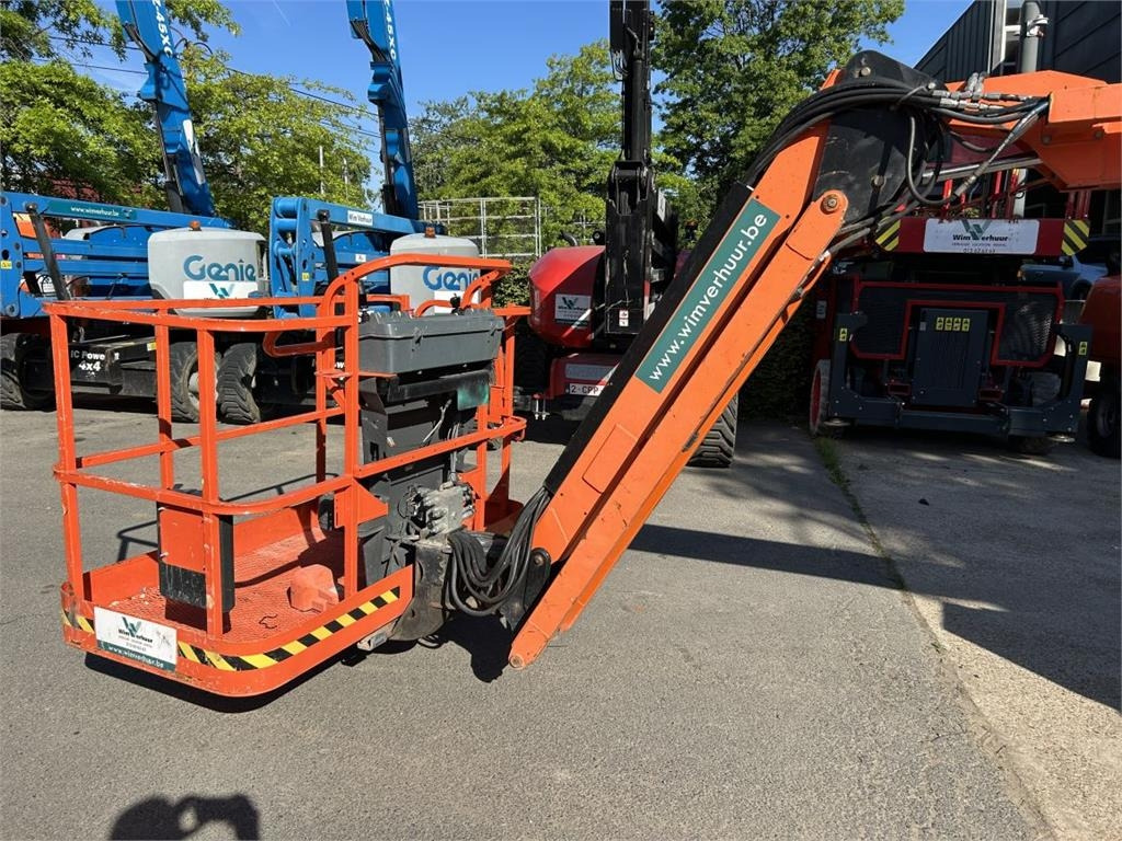 JLG 600 AJ (3218) - Articulated boom: picture 4 JLG 600 AJ (3218) - Articulated boom: picture 4