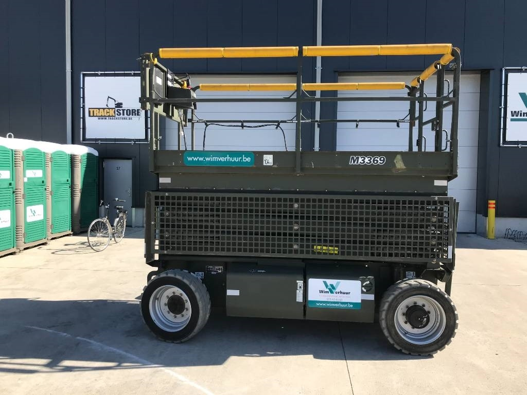 JLG M 3369 - Scissor lift: picture 1 JLG M 3369 - Scissor lift: picture 1