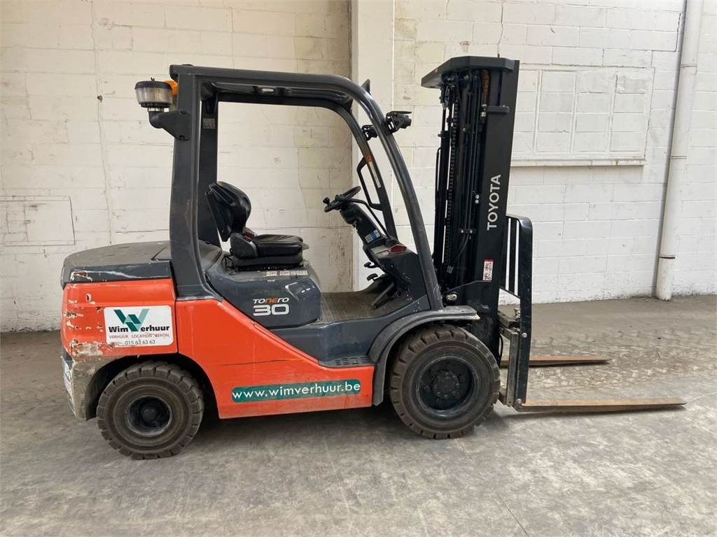 Toyota 52-8FDF30 (6317) - Diesel forklift: picture 4 Toyota 52-8FDF30 (6317) - Diesel forklift: picture 4