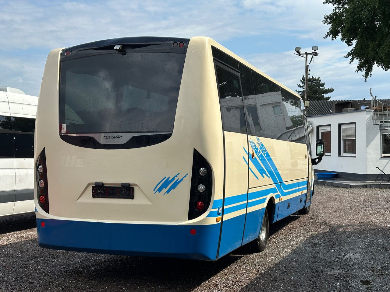 Iveco AN21 Atomic(MotorNeu*7.2t*Hecknied)Rapido Rosero - Minibus, Passenger van: picture 2 Iveco AN21 Atomic(MotorNeu*7.2t*Hecknied)Rapido Rosero - Minibus, Passenger van: picture 2