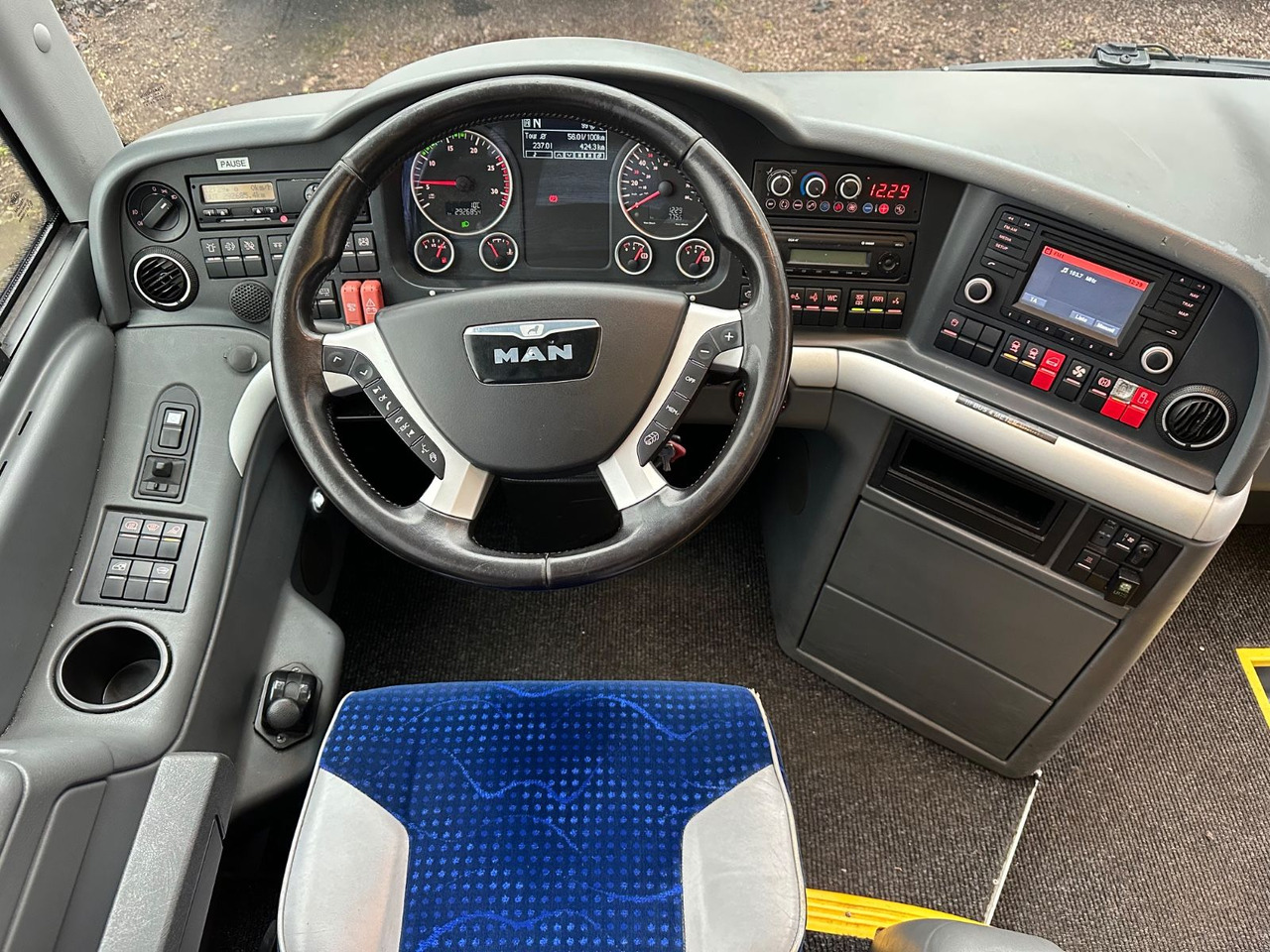 MAN R08 Lions Coach L (wenig Km*Behinderten gerecht) MAN R08 Lions Coach L (wenig Km*Behinderten gerecht) leasing MAN R08 Lions Coach L (wenig Km*Behinderten gerecht) MAN R08 Lions Coach L (wenig Km*Behinderten gerecht): picture 14 MAN R08 Lions Coach L (wenig Km*Behinderten gerecht) MAN R08 Lions Coach L (wenig Km*Behinderten gerecht) leasing MAN R08 Lions Coach L (wenig Km*Behinderten gerecht) MAN R08 Lions Coach L (wenig Km*Behinderten gerecht): picture 14