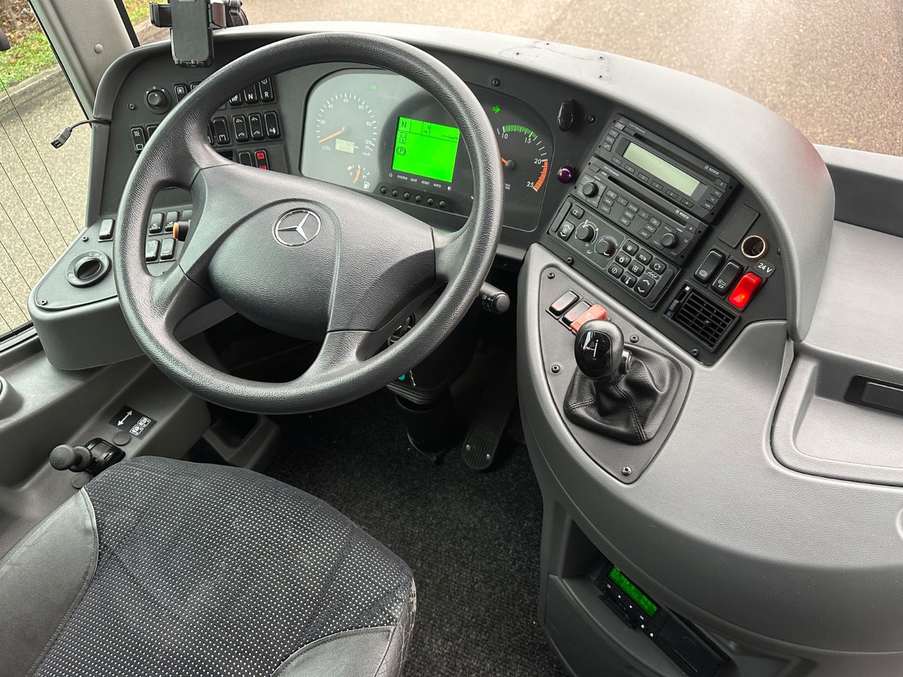 Coach Mercedes-Benz Tourismo O350 15 RHD (205 tKm*DE*TOP): picture 14 Coach Mercedes-Benz Tourismo O350 15 RHD (205 tKm*DE*TOP): picture 14